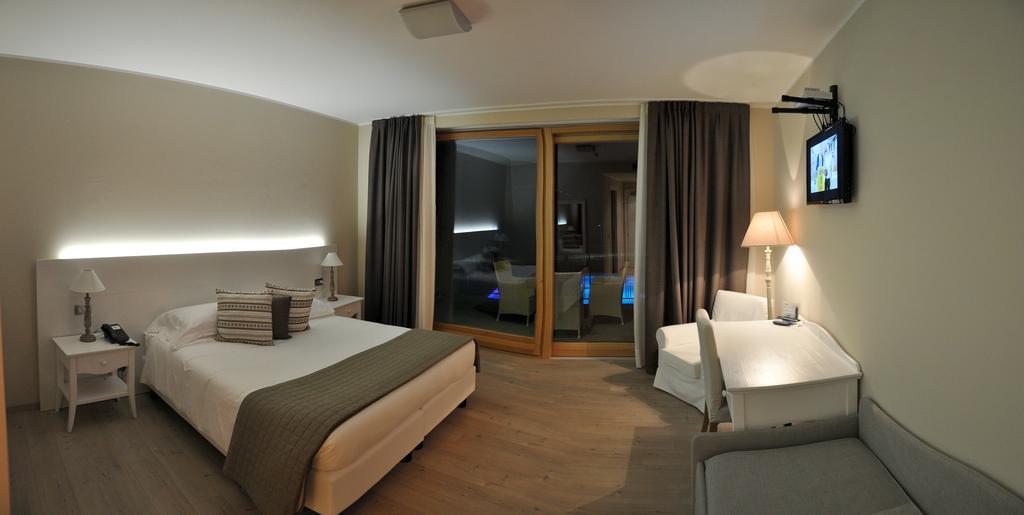 Tullio Hotel Gravedona Bagian luar foto