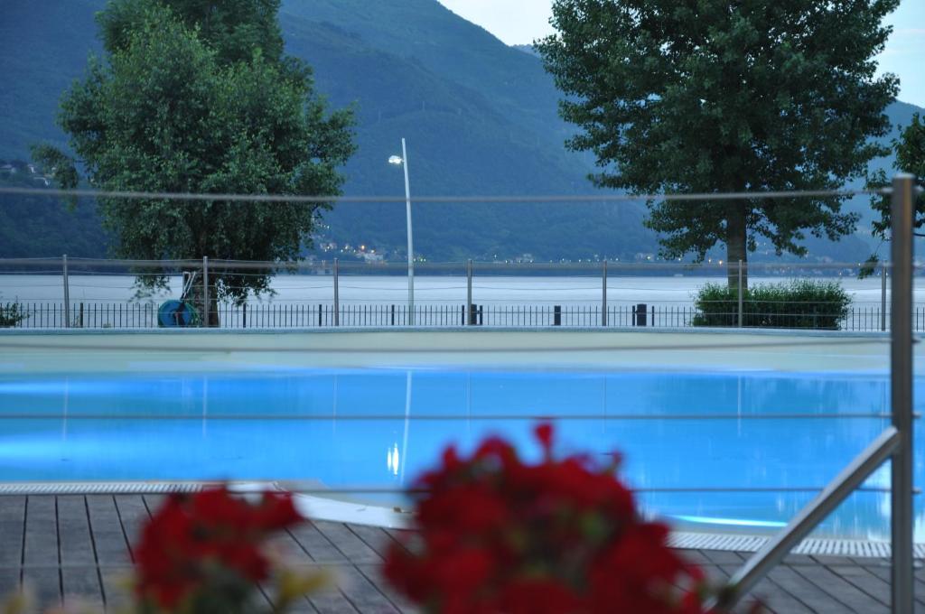 Tullio Hotel Gravedona Bagian luar foto